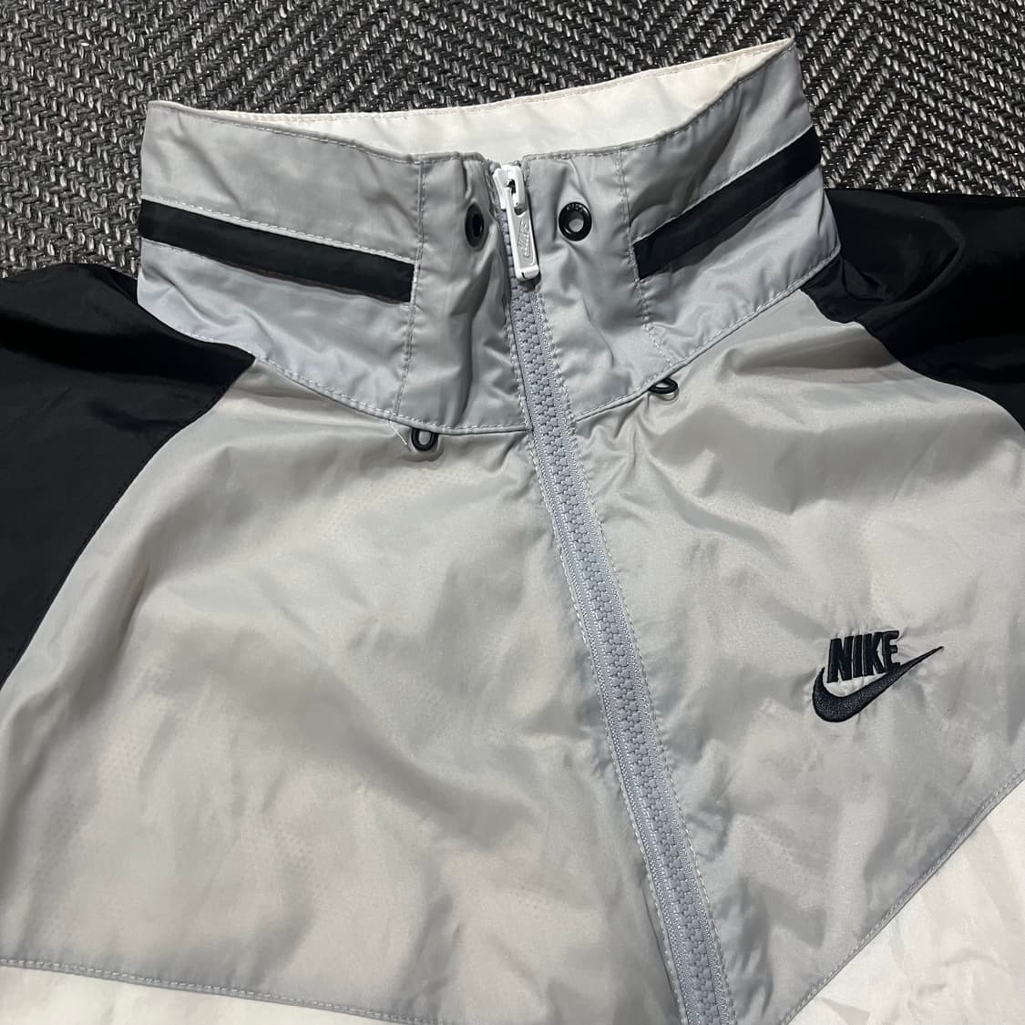 NIKE 나이키 윈드러너 빅스우시 바람막이 상품이미지3