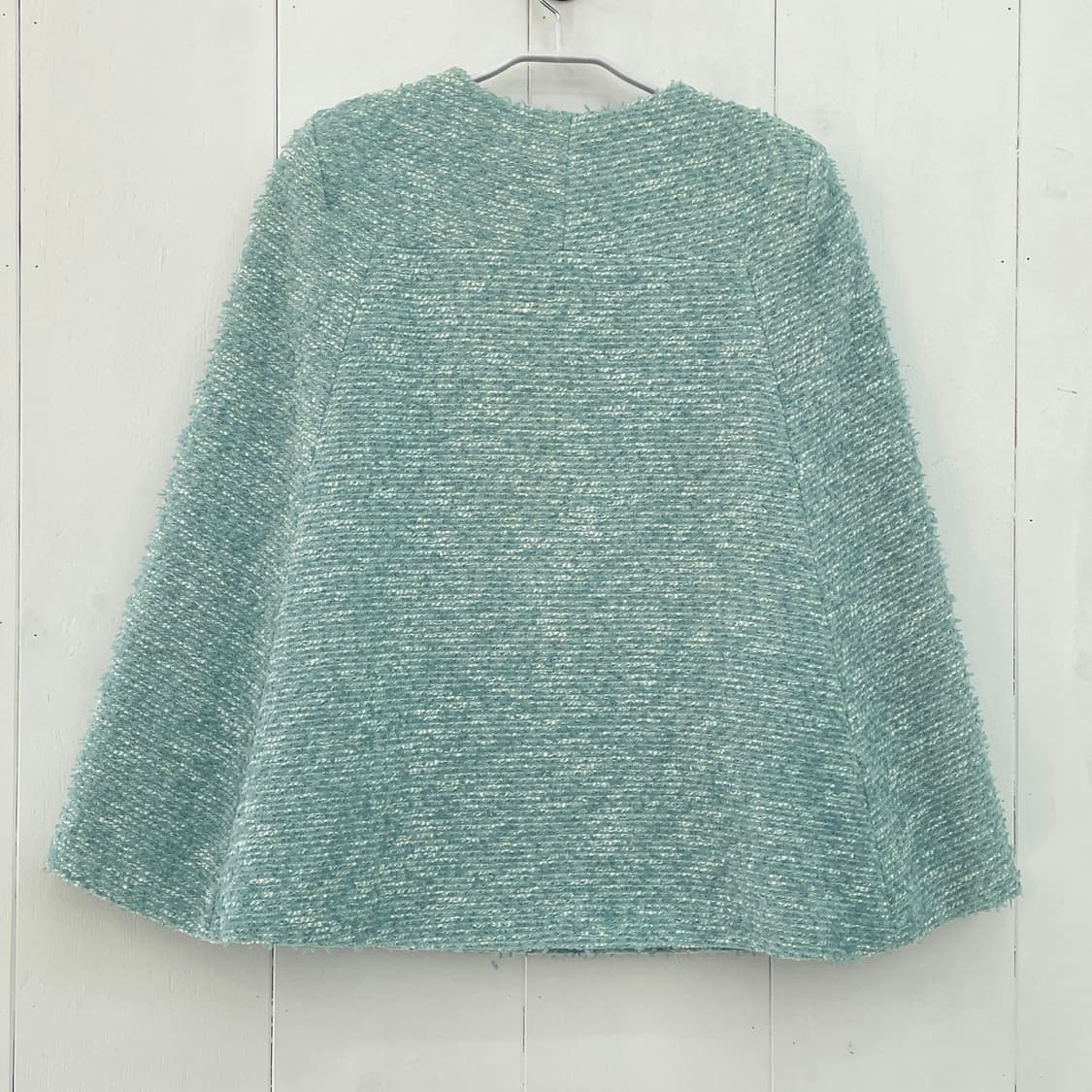 딘트(DINT) 민트 골드버튼 트위드 케이프 자켓 상품이미지6