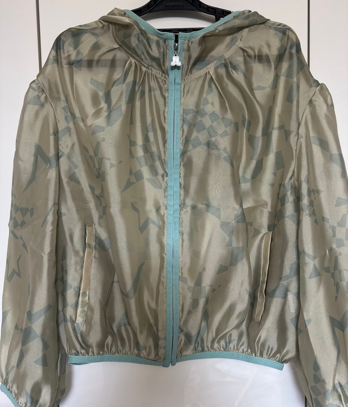 랑방 패턴 오간자후드 바람막이  상품이미지3