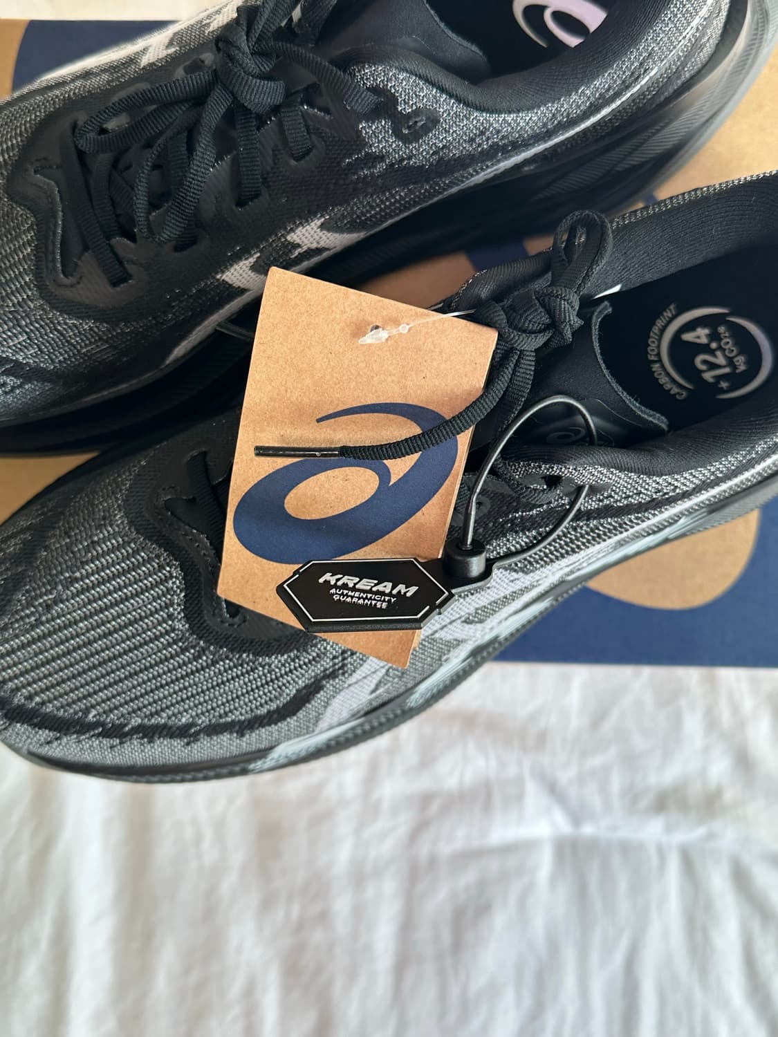 [275]아식스 슈퍼블라스트2 블랙/화이트 새상품 상품이미지2