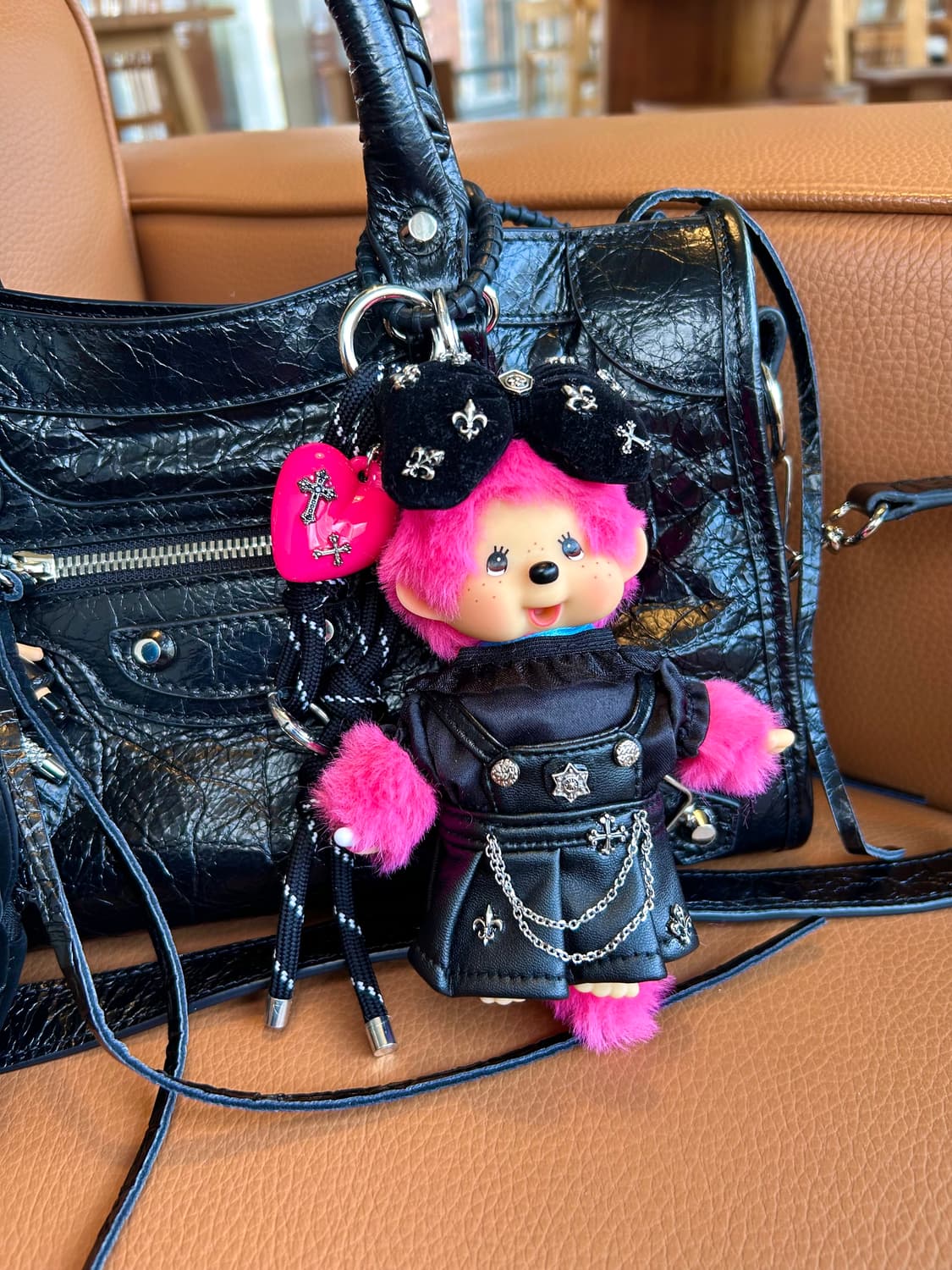 (71)정품몬치치💕크롬힙걸 커스텀키링 상품이미지10