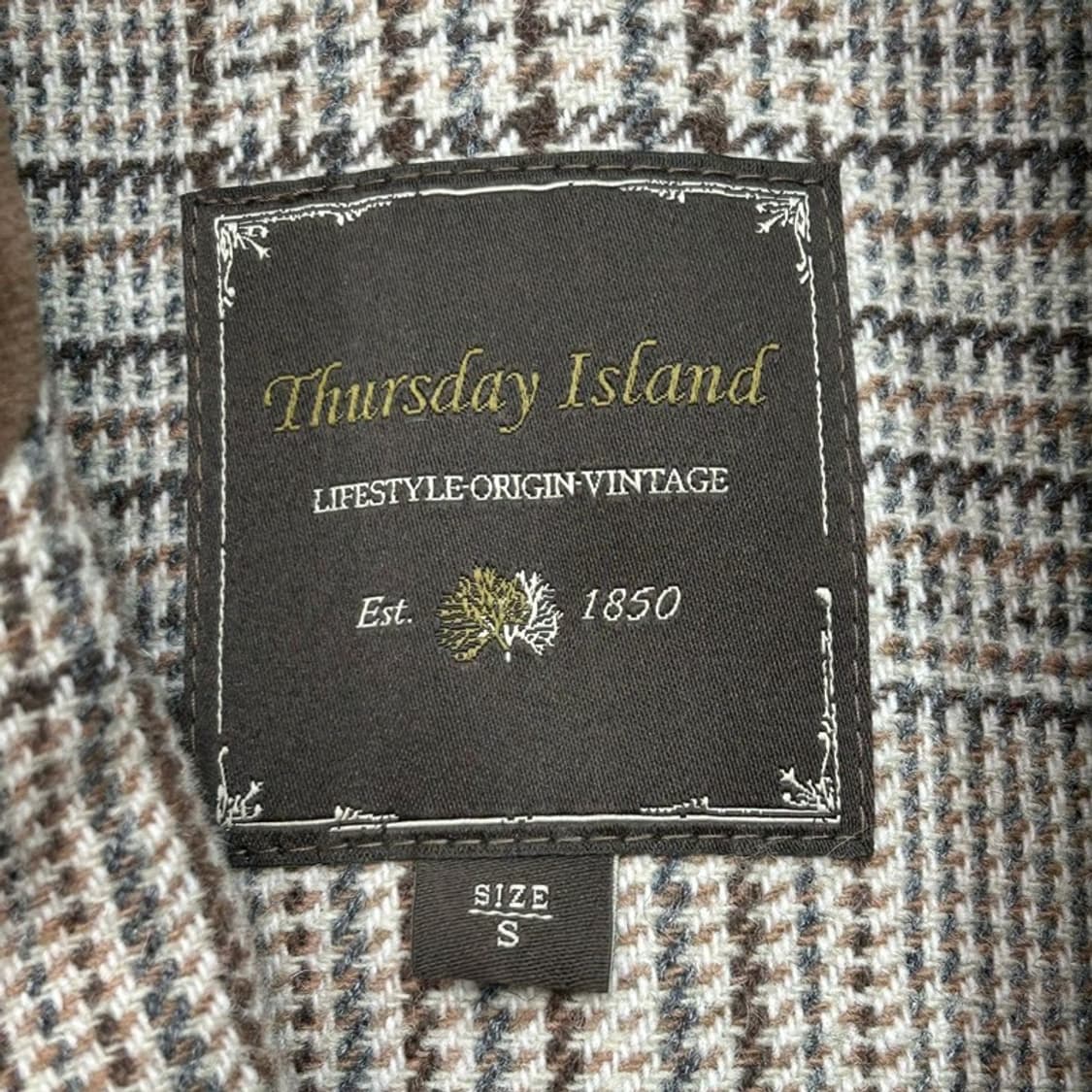 써스데이 아일랜드 더블여밈 체크 자수 맥시기장 코트 S 상품이미지5