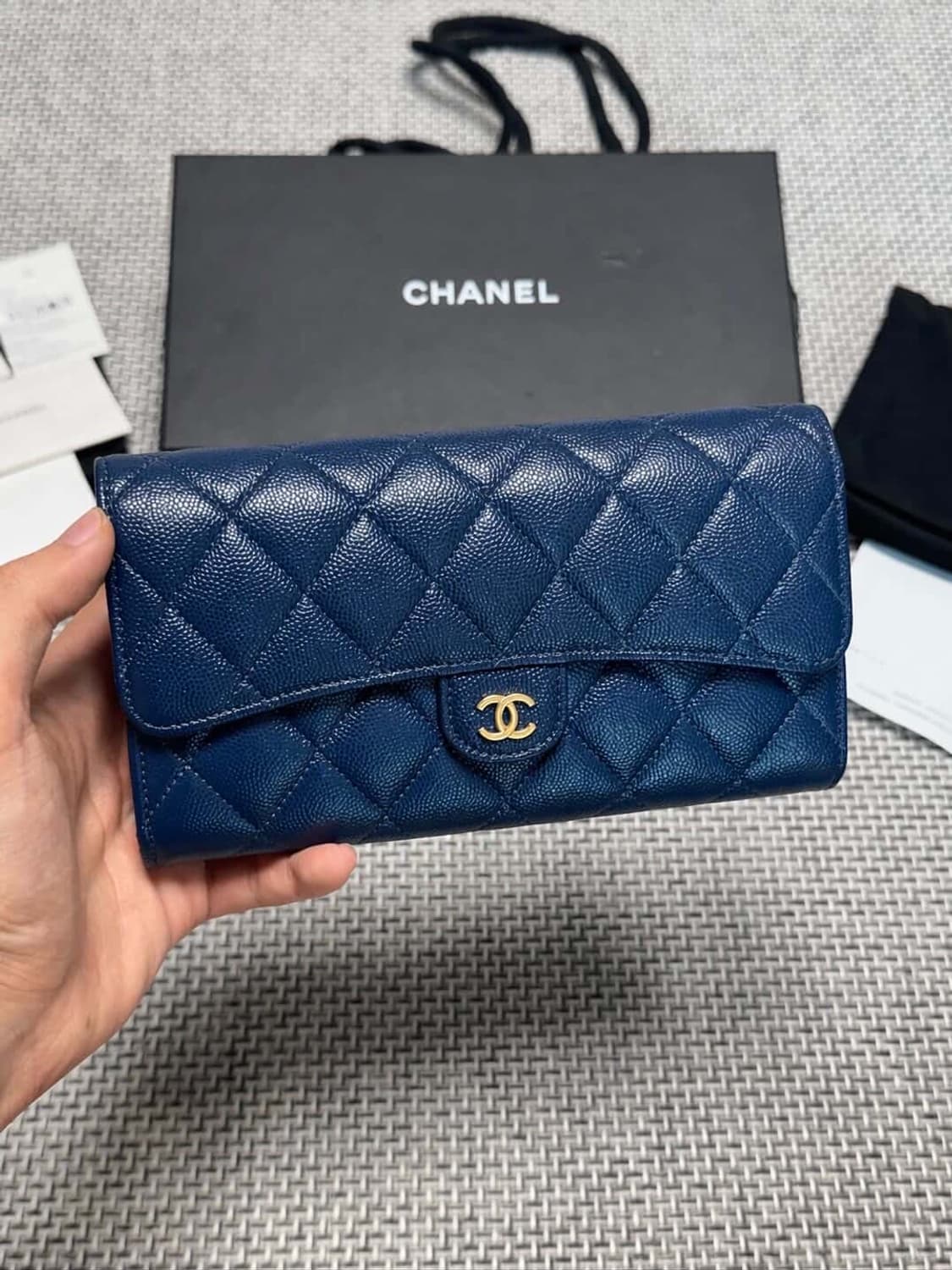 샤넬 27번대 금장 장지갑 상품이미지1