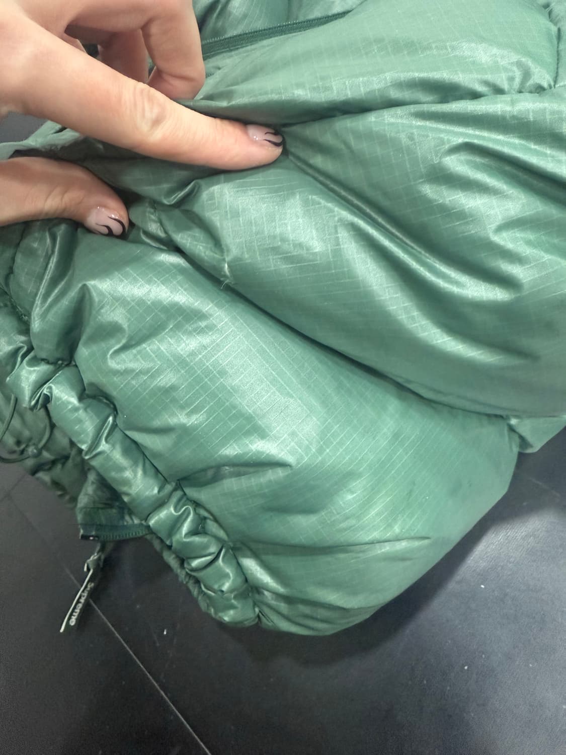 슈프림 패딩 상품이미지3