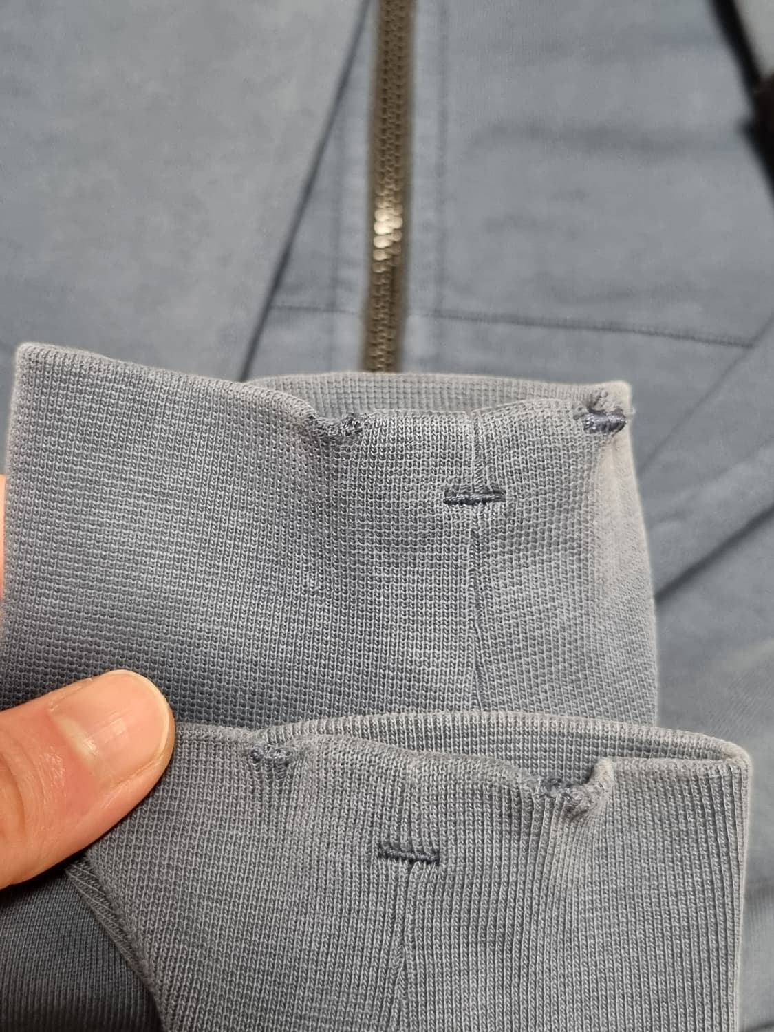 스톤아일랜드 와펜 후드집업 상품이미지9