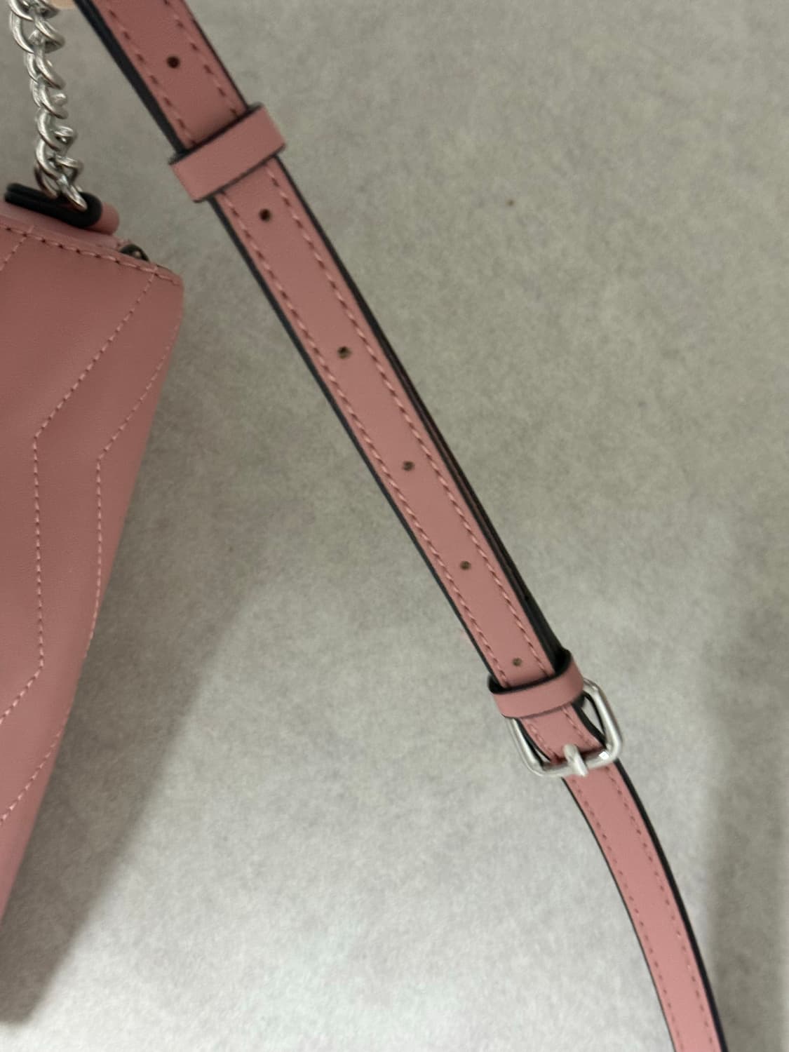 게스 빈티지 미니 크로스백 핑크 상품이미지2