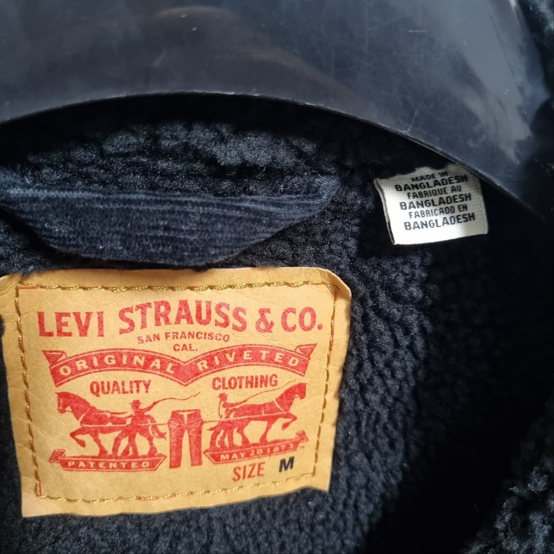 ( M )  리바이스 블랙 코듀로이 쉐르파 트러커 자켓 상품이미지5