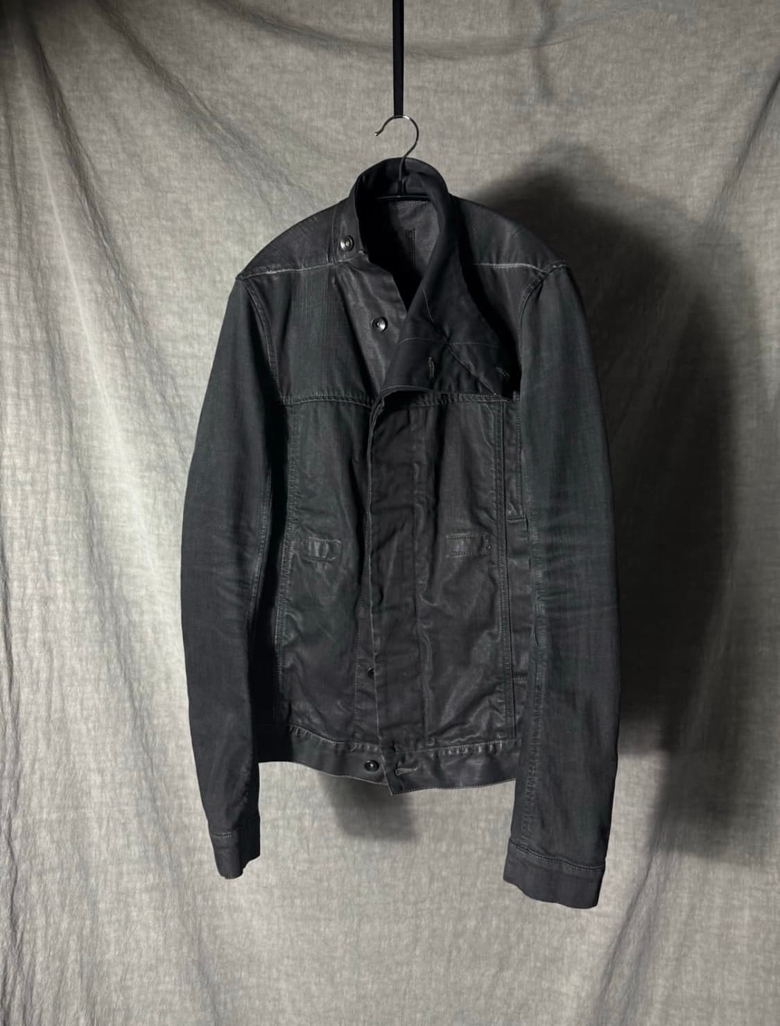 Rick Owens Waxed Denim High Neck Jacket 상품이미지3