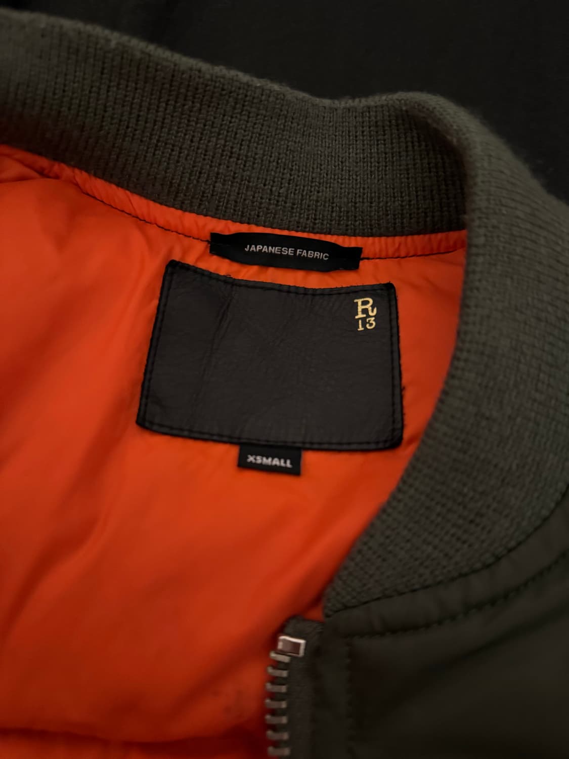 알써틴 16fw 리버서블 크롭 구스다운 봄버 상품이미지5