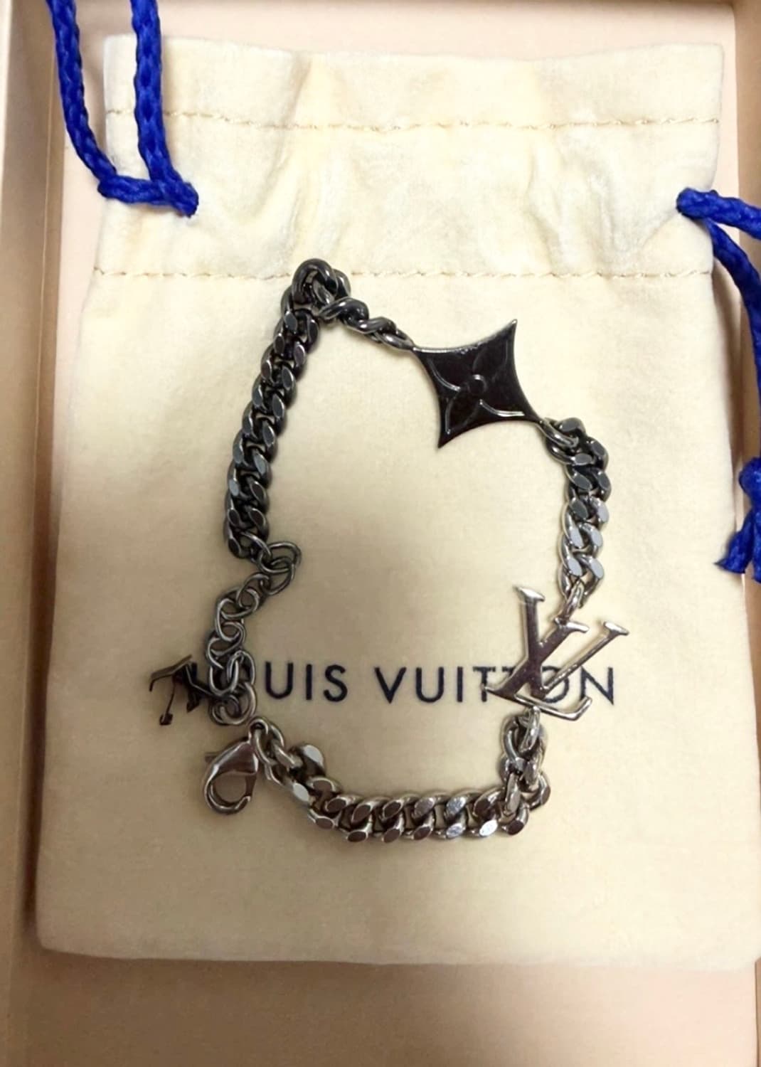 루이비통 인스팅트 팔찌 상품이미지1