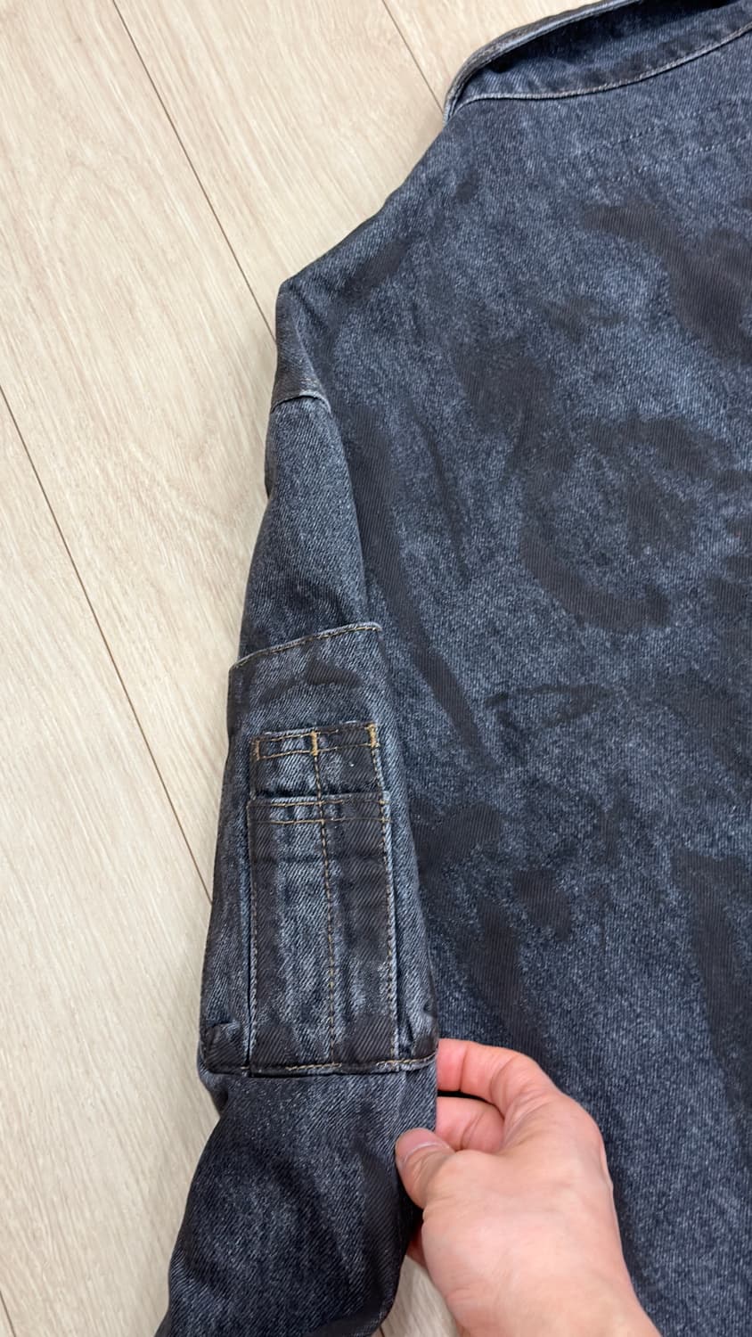 현재 단종된 THE MUSEUM VISITOR 흑청 데님 자켓 M 상품이미지6