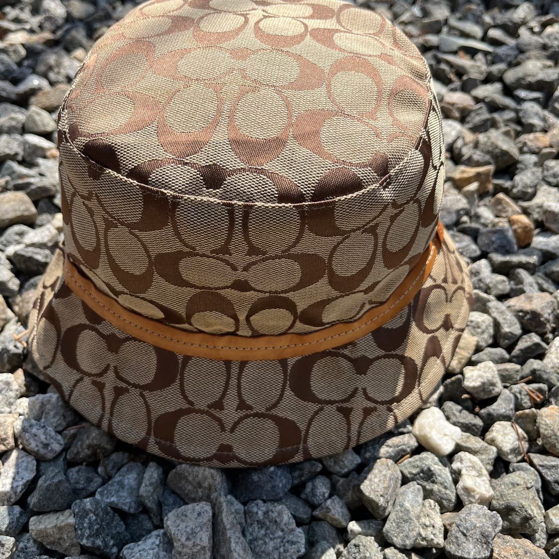 코치 시그니처 버킷햇 브라운 상품이미지1