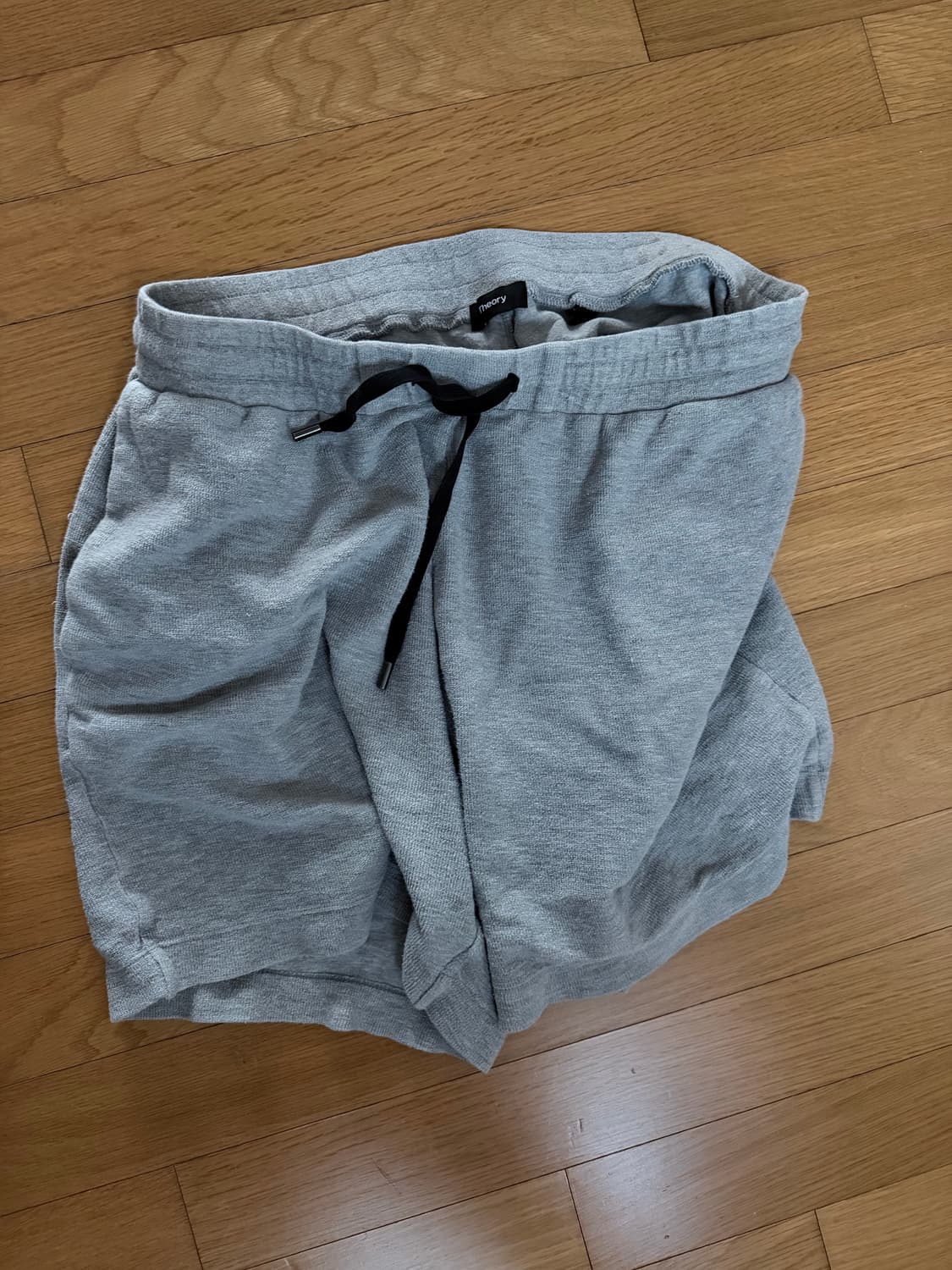 띠어리 반바지 라지 팝니다 상품이미지1