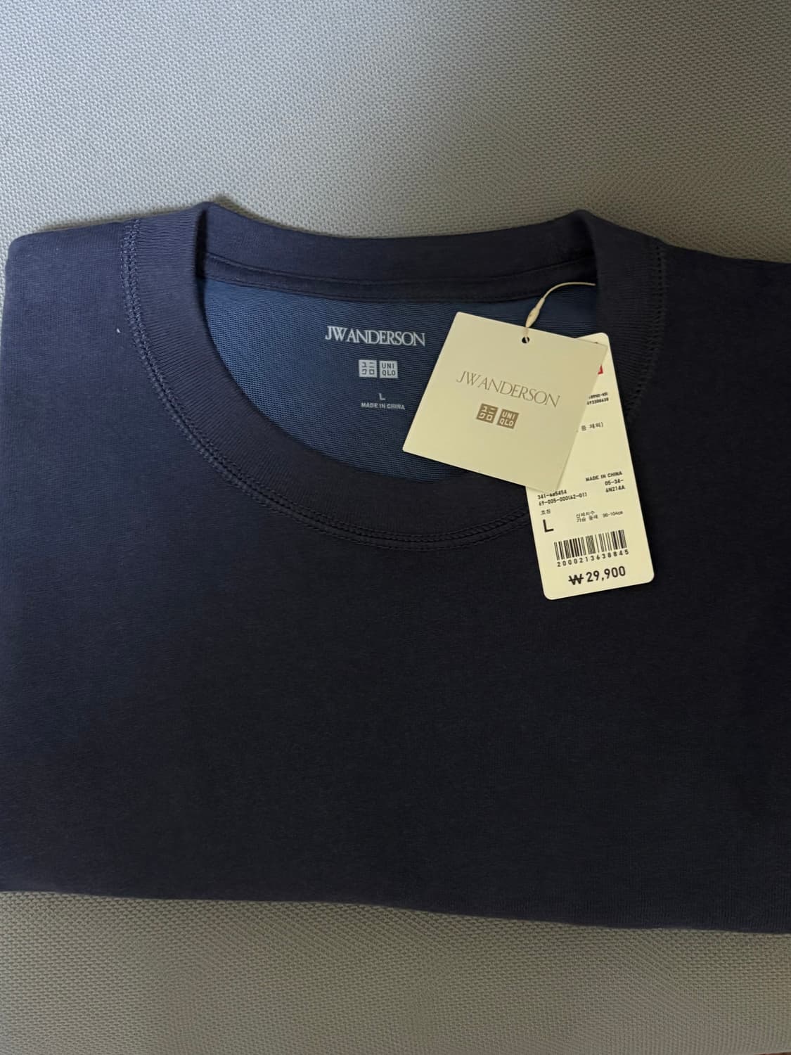 유니클로 바이컬러 티셔츠 네이비 상품이미지1