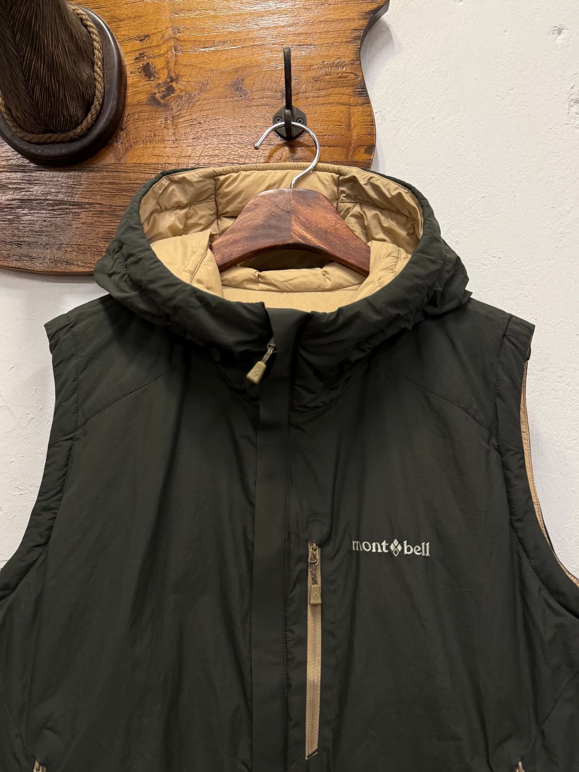 77) mont-bell 몽벨 Reversible Down Vest 상품이미지6