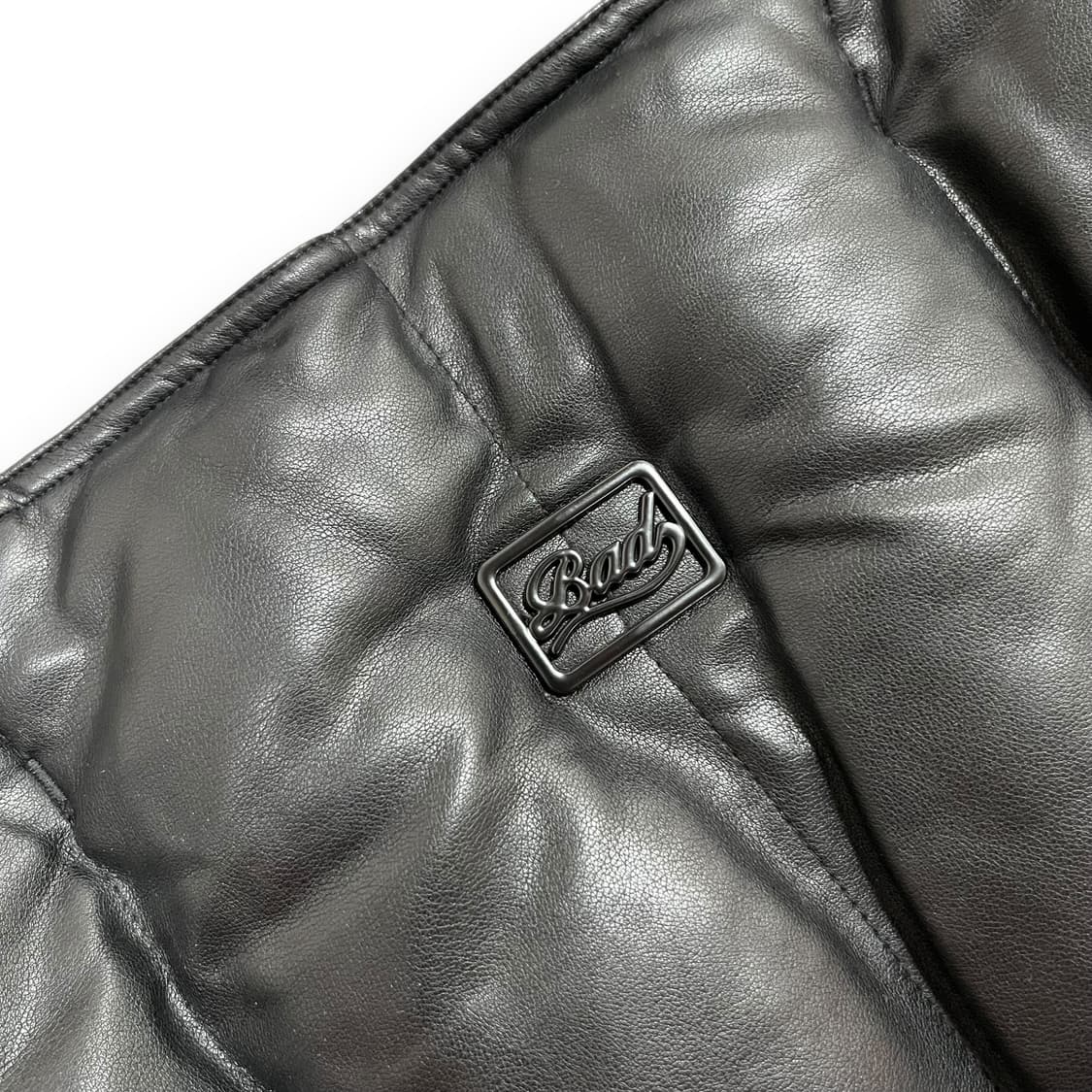 배드블러드 BS 리버시블 레더 패딩 다크 숄더백 상품이미지3