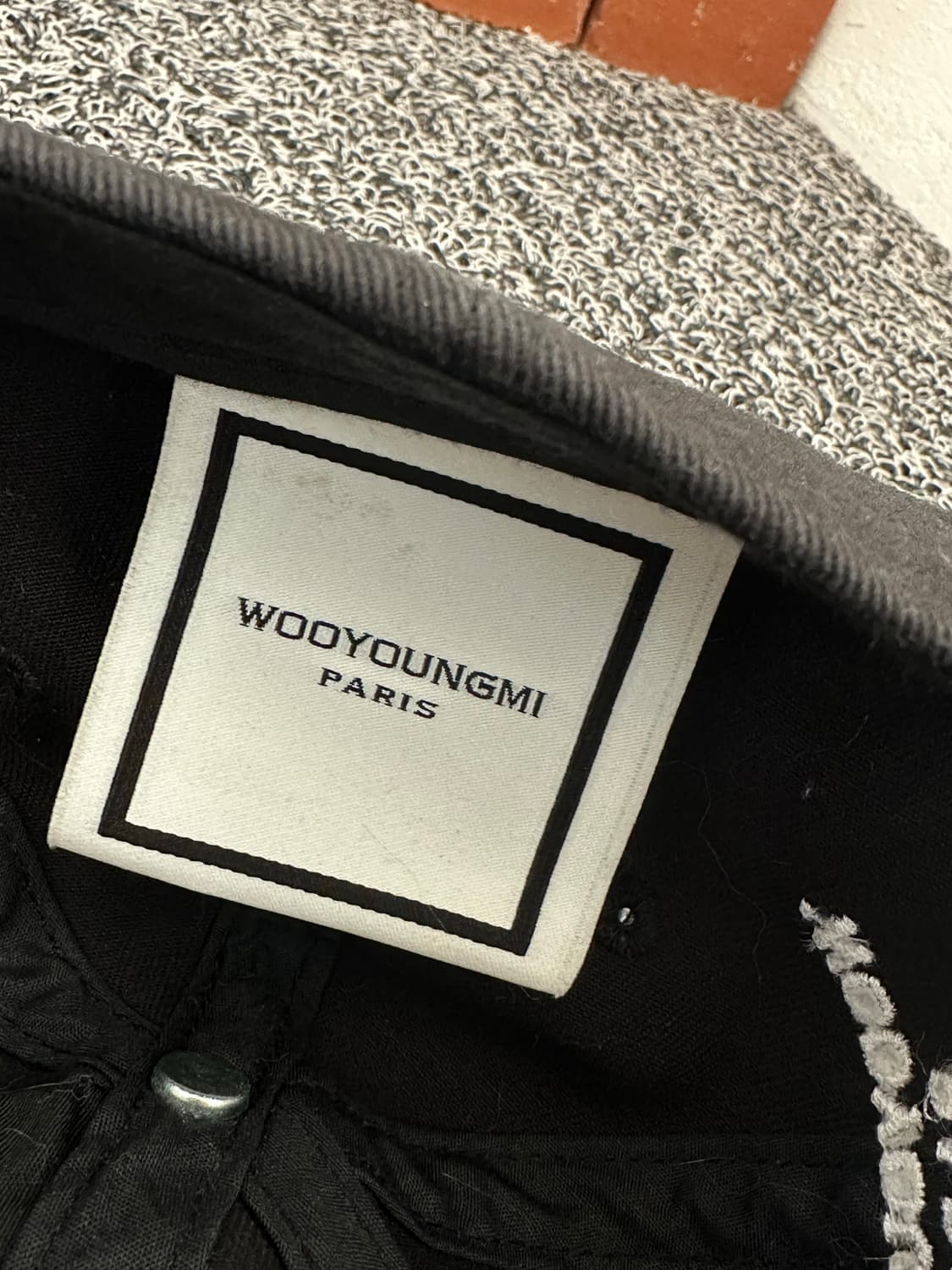 우영미 로고 볼캡 블랙 상품이미지3