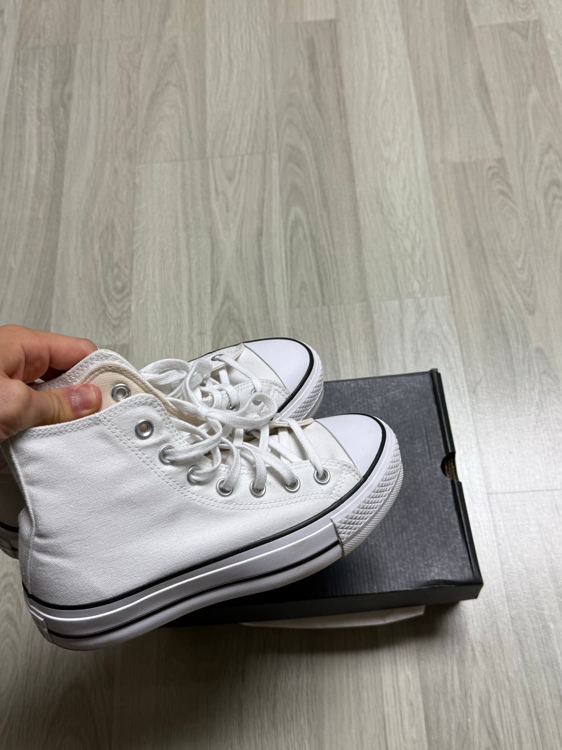 컨버스 척테일러 올스타 리프트 하이 화이트 235 상품이미지4