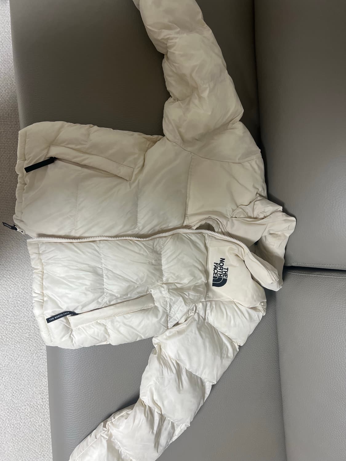 노스페이스 눕시 온볼 자켓 아이보리 상품이미지2