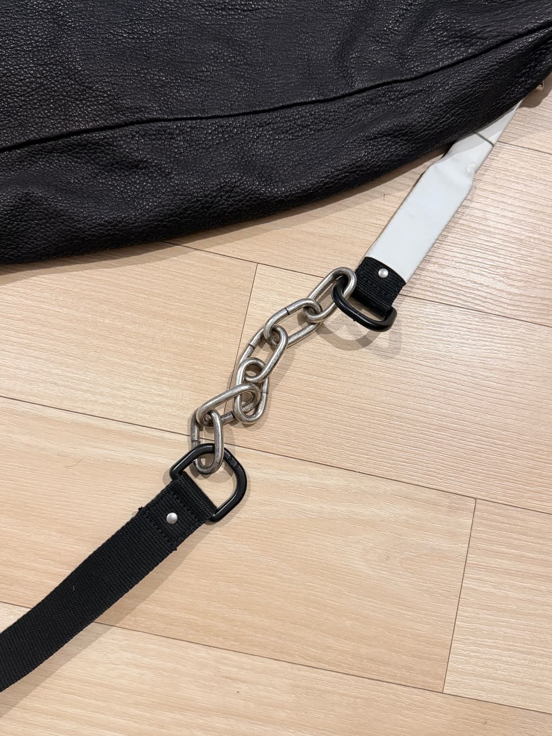 릭오웬스 체인 램스킨 크로스백 블랙 상품이미지3