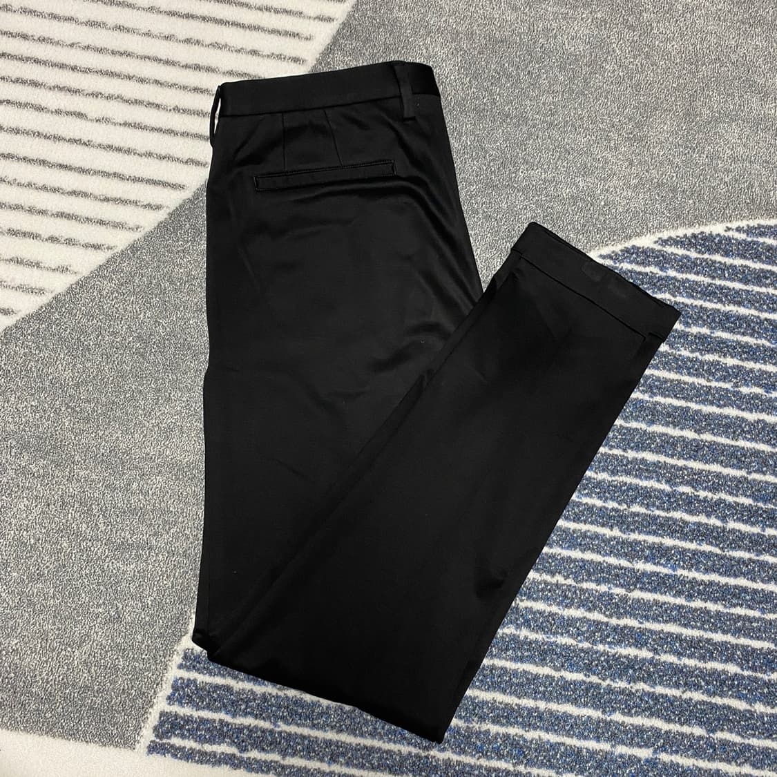 Paul Smith 폴스미스 슬림핏 슬랙스 소재 바지 상품이미지1