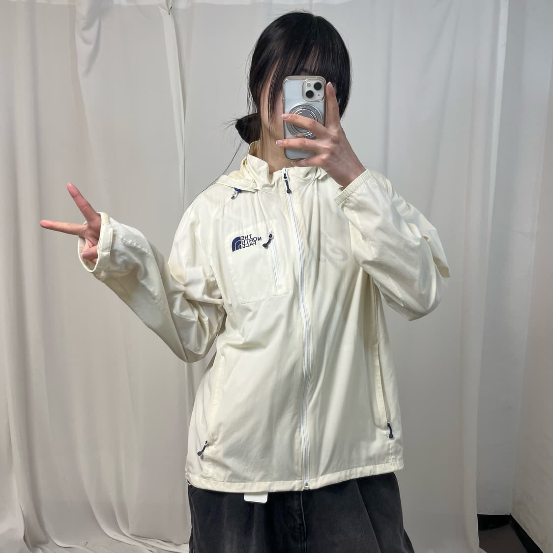 The North Face ivory cream windbreaker   상품이미지1