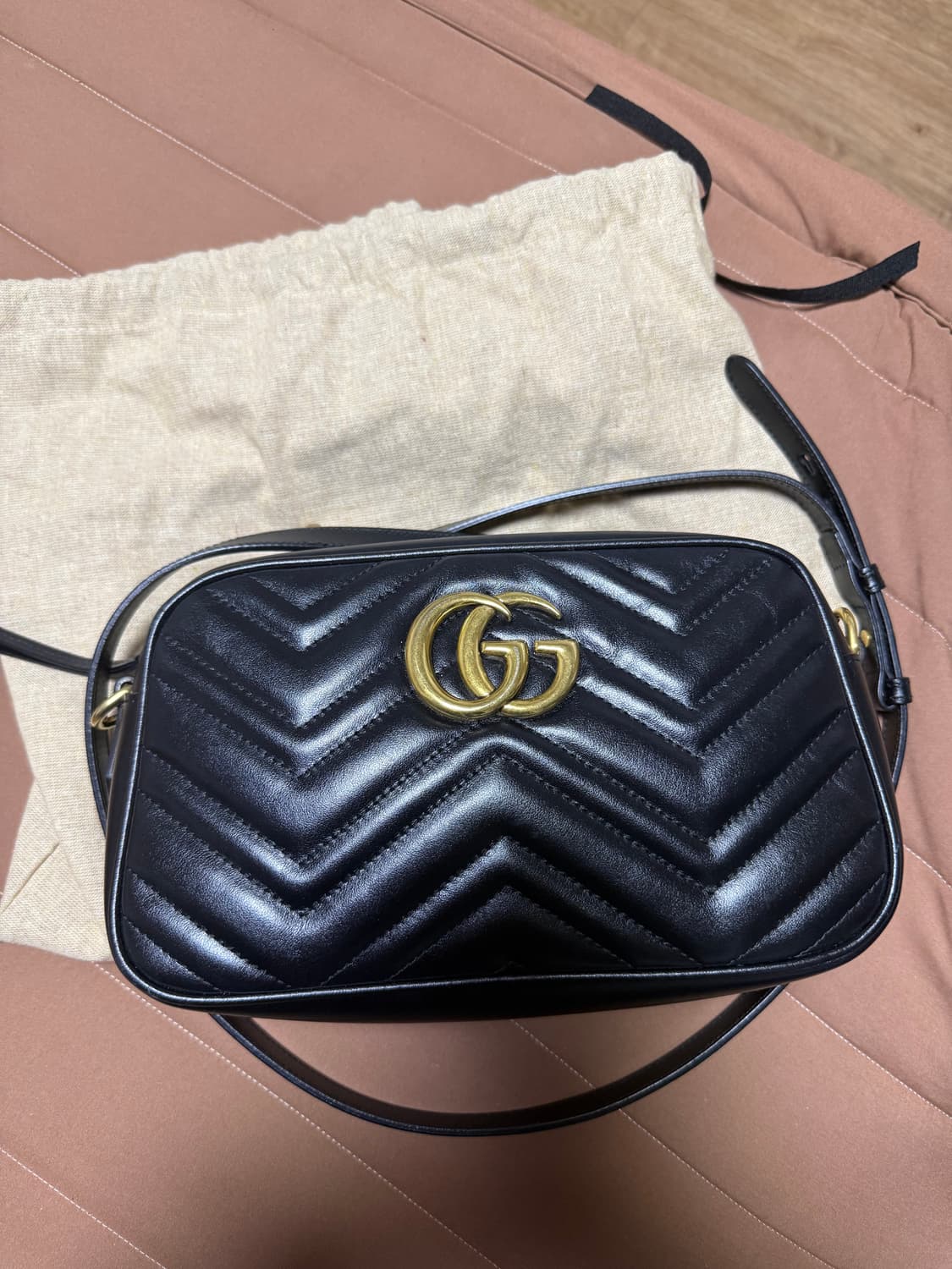 구찌 마몬트 마틀라세 크로스백 블랙  (정품 아닐시 100프로 환불) 상품이미지1