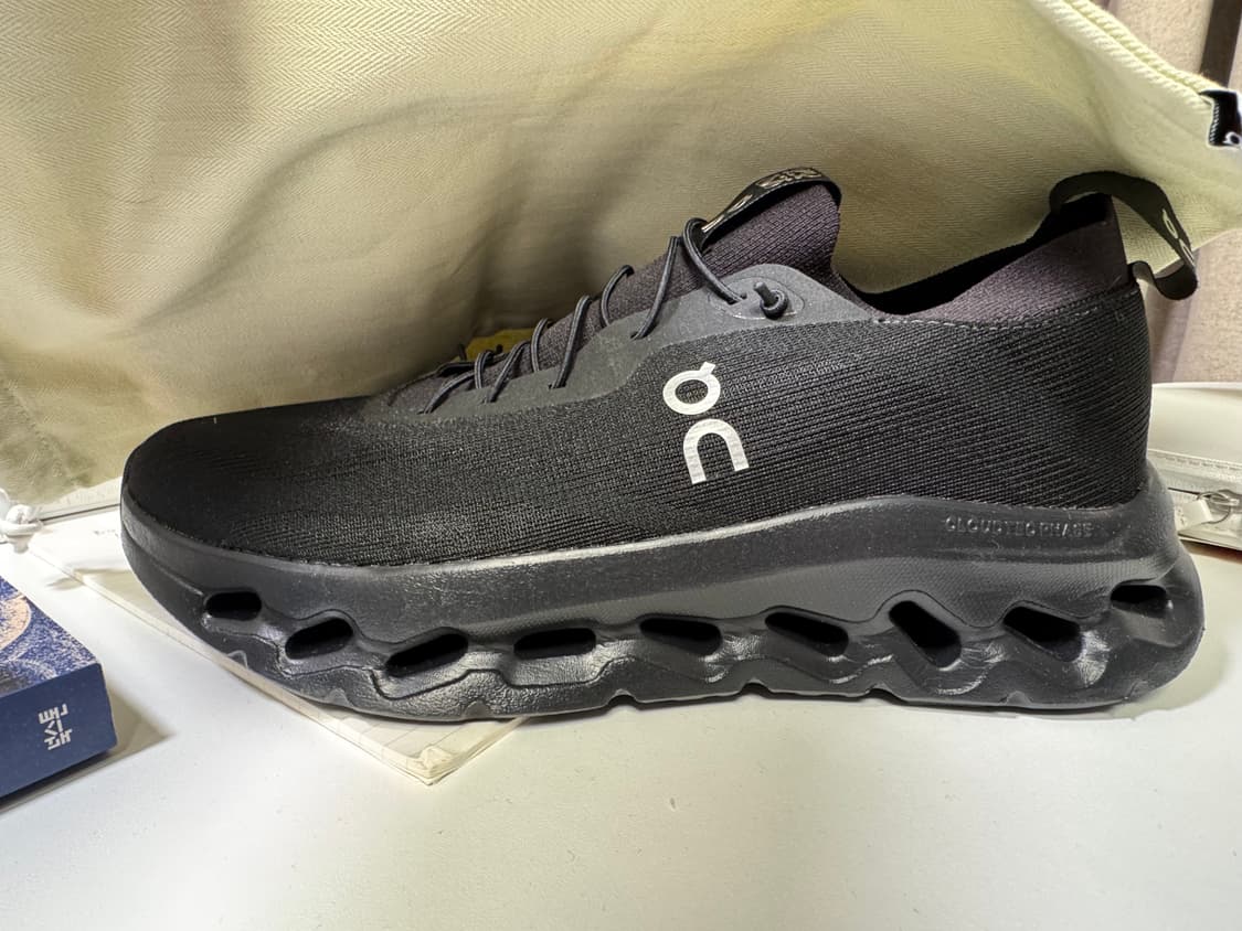 온러닝 로에베 클라우드틸트 올블랙 42.5 (275) 상품이미지7