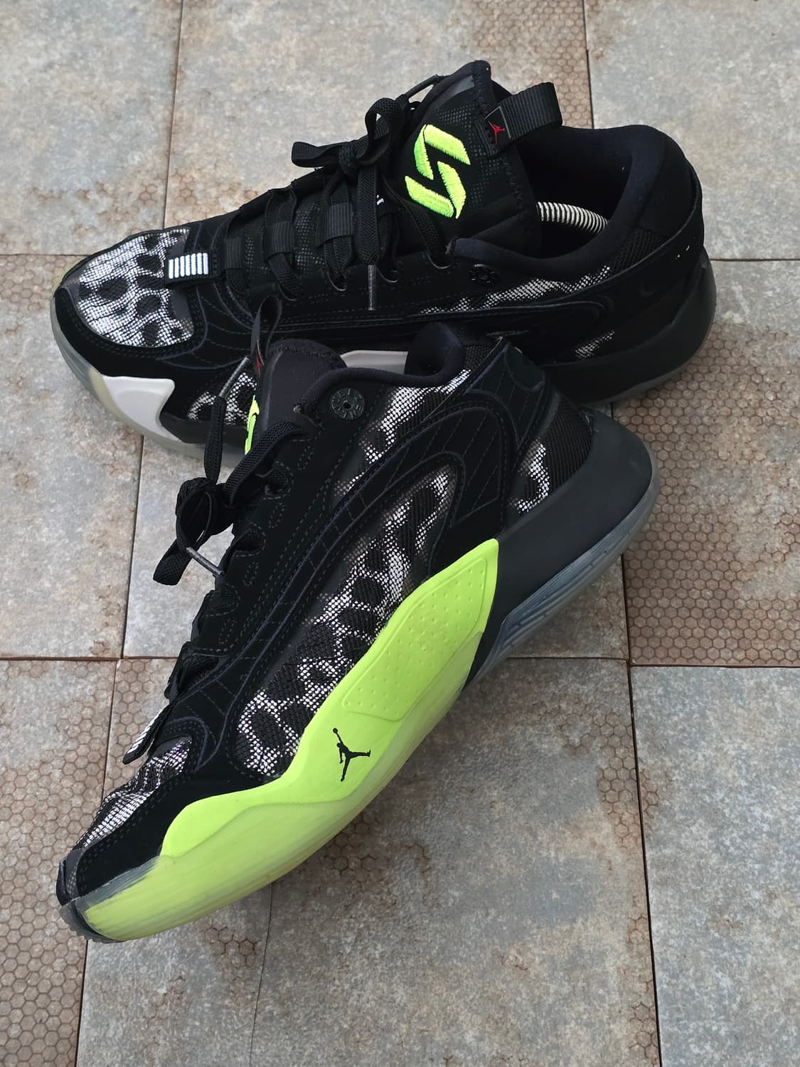 (245)나이키 조던 루카 2 pf 블랙 볼트 상품이미지5