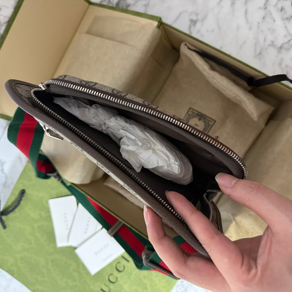 새상품 구찌 벨트백 정품 슈프림 상품이미지3