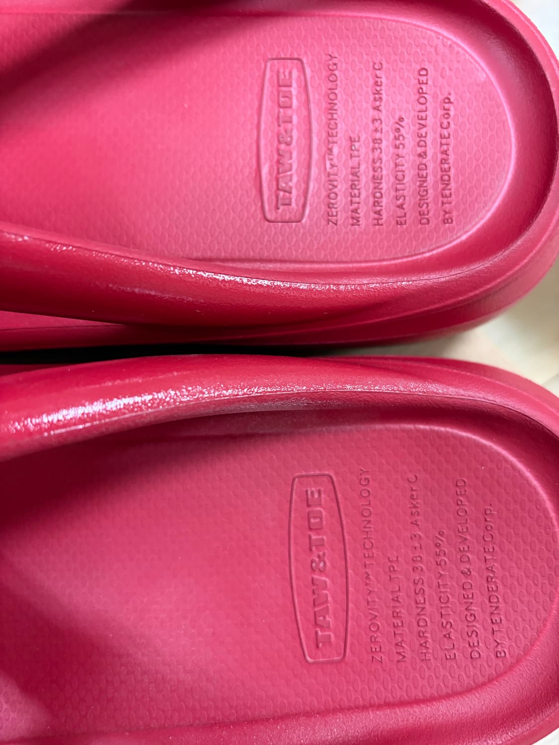 무배♥️26ss 토앤토 텐더로이트 플럼피 쪼리 레드 걍새거급 무신사 상품이미지7