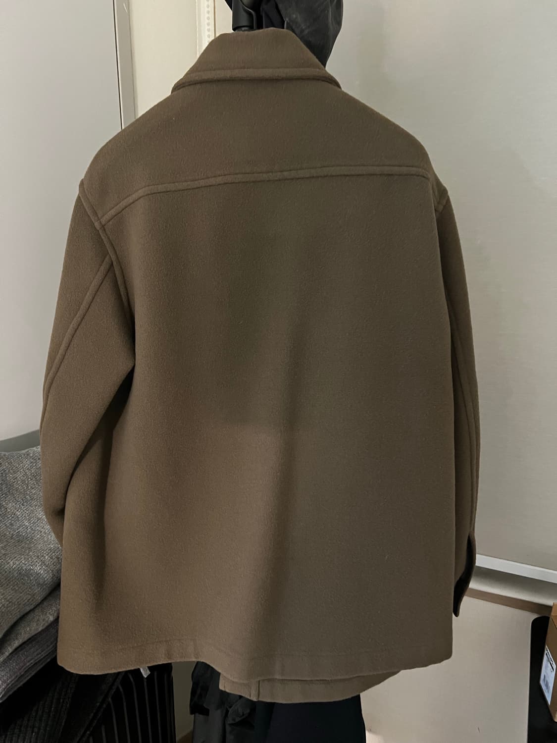 르메르 23fw 헌팅자켓 48 다크 스쿼럴 상품이미지3