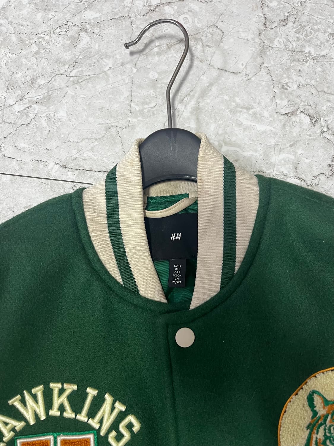 H&M x 기묘한이야기 바시티 자켓 S 상품이미지2