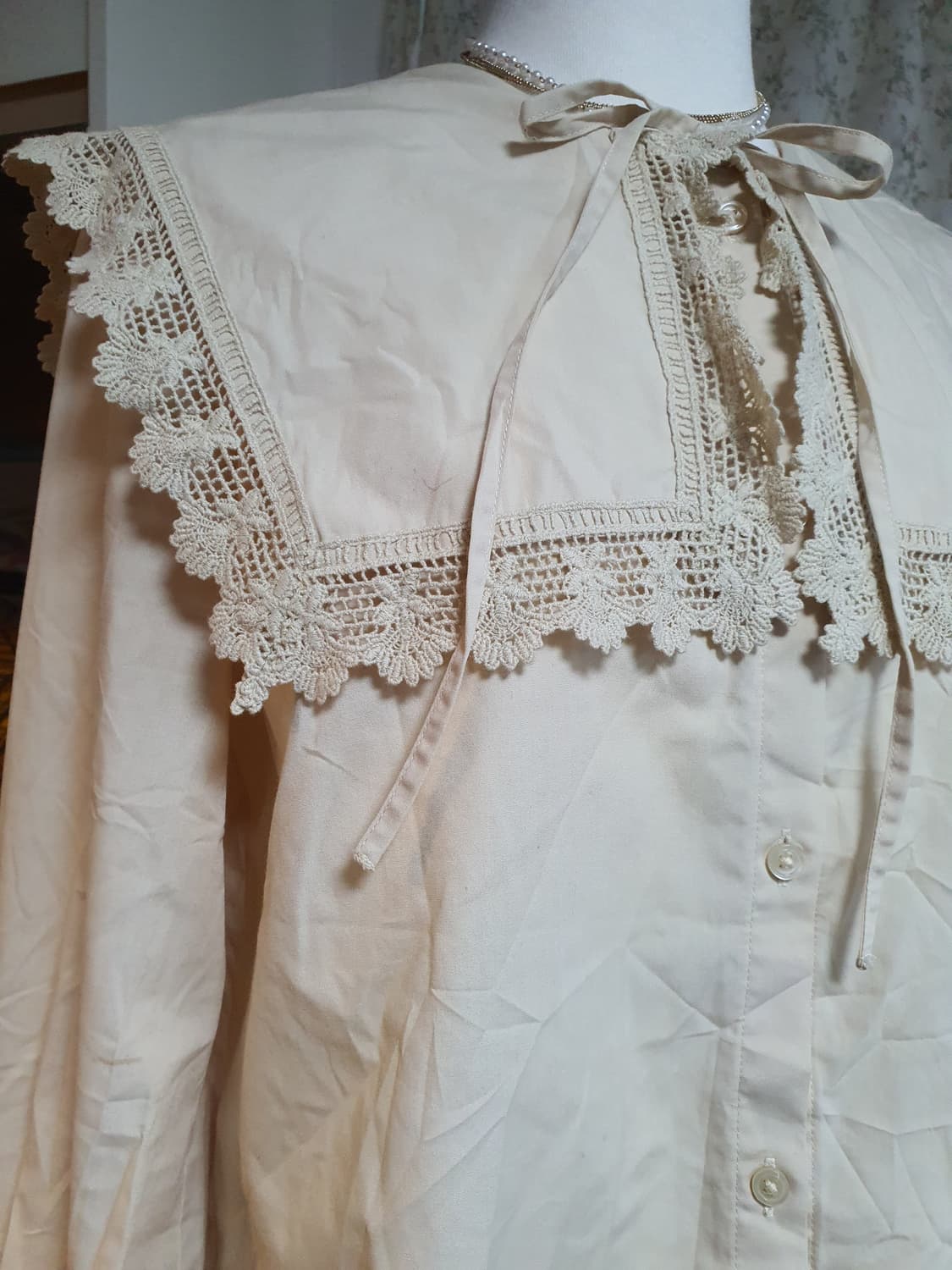 [지뢰계] 레이스 빅 카라 블라우스 아이보리 상품이미지7