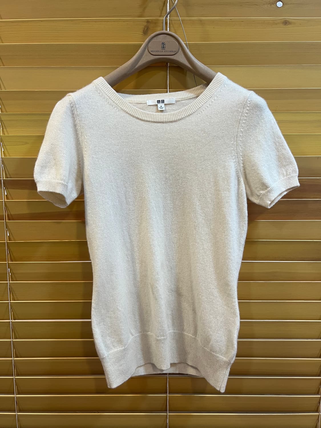 유니클로 여성 아이보리 캐시미어100니트 반팔라운드니트 상품이미지2