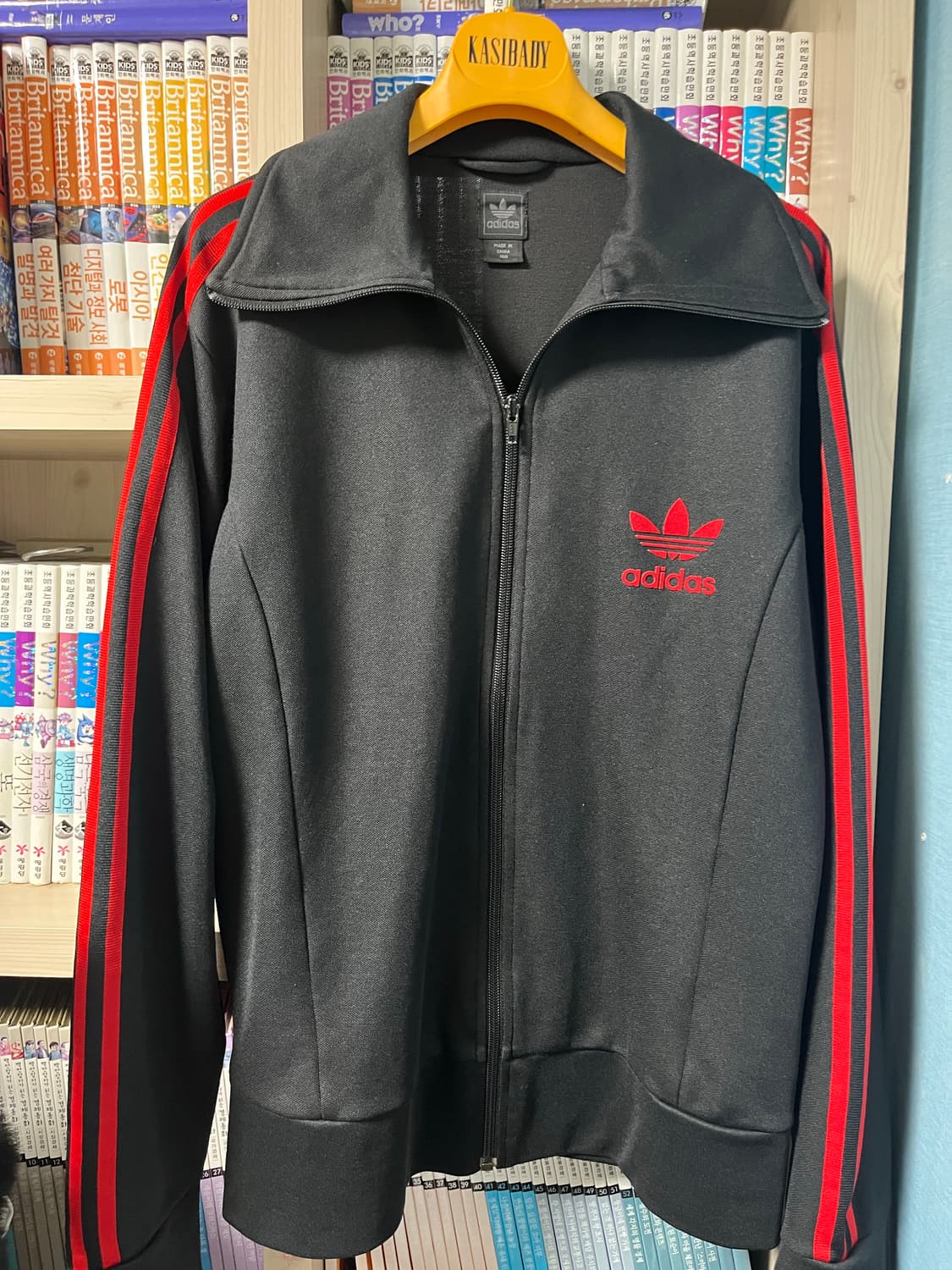 아디다스 검빨져지 M (우주 매물) 상품이미지1