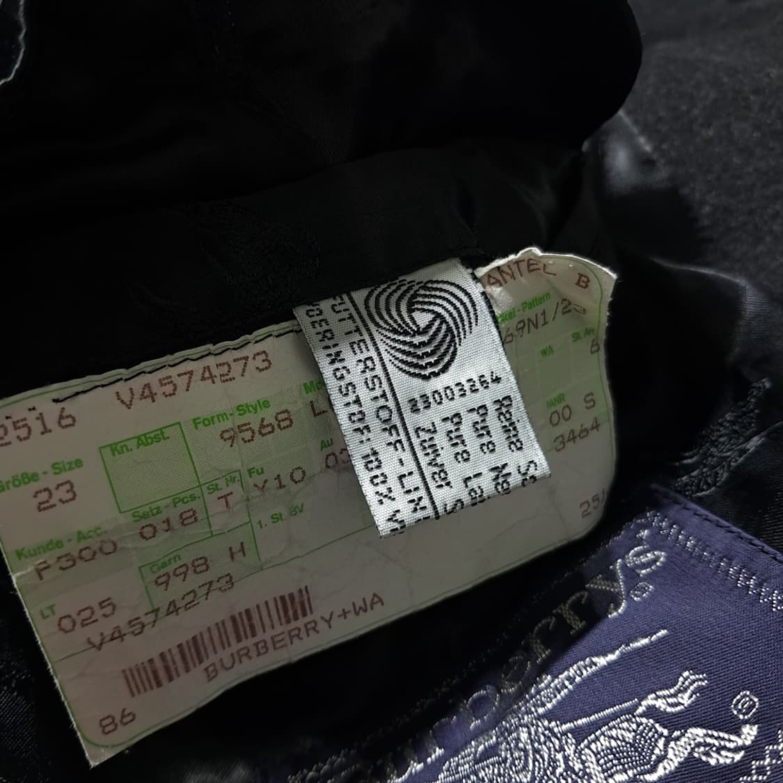 CL286 L 버버리 90s 독일판 울 히든버튼 블랙 코트 상품이미지6