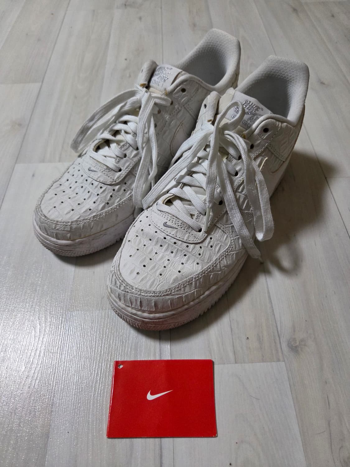 나이키 에어포스 1 로우 '07 LV8 화이트 크록 270 상품이미지1