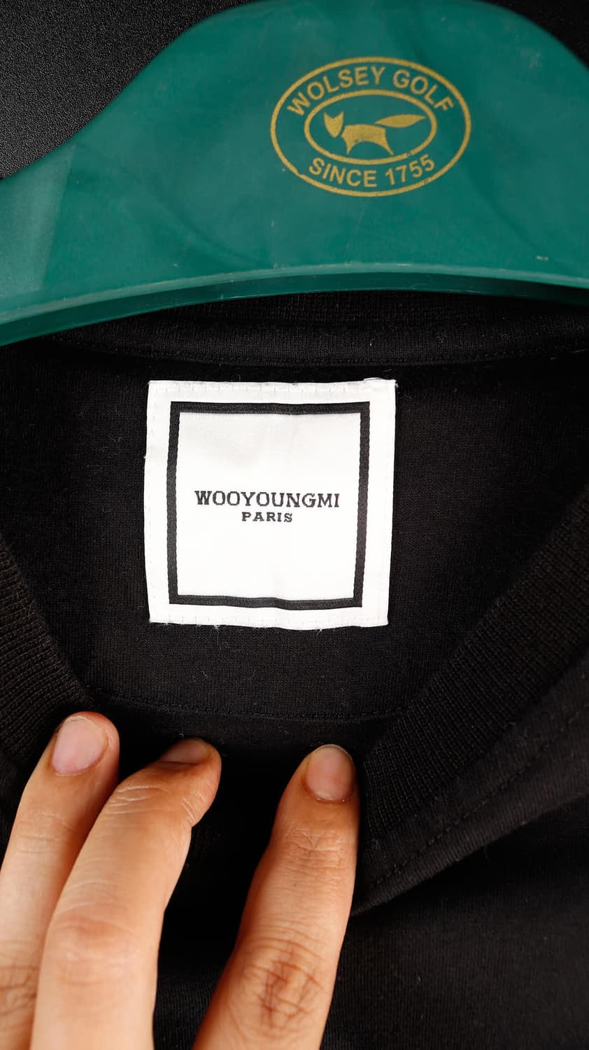 우영미 블랙 코튼 백로고 티셔츠 상품이미지5