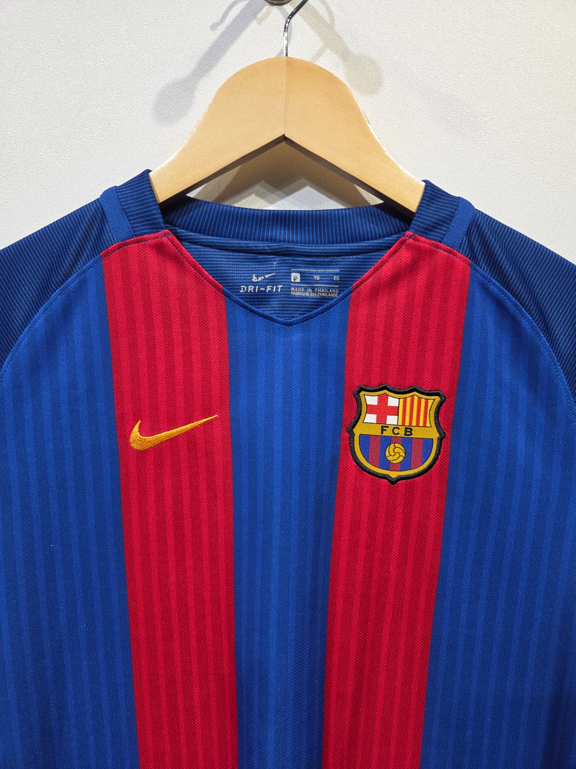 나이키 FC 바르셀로나 노마킹 16-17 홈 유니폼 상품이미지2