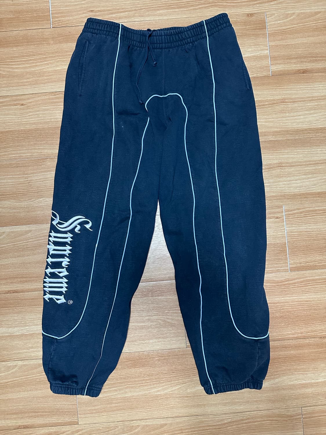 슈프림  25fw스웻팬츠 상품이미지3