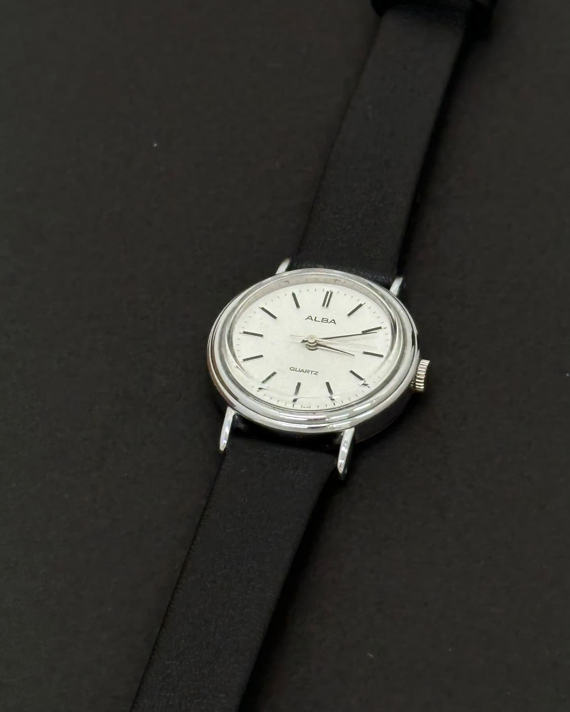 세이코 알바 라운드 실버 케이스 쿼츠 시계 상품이미지5