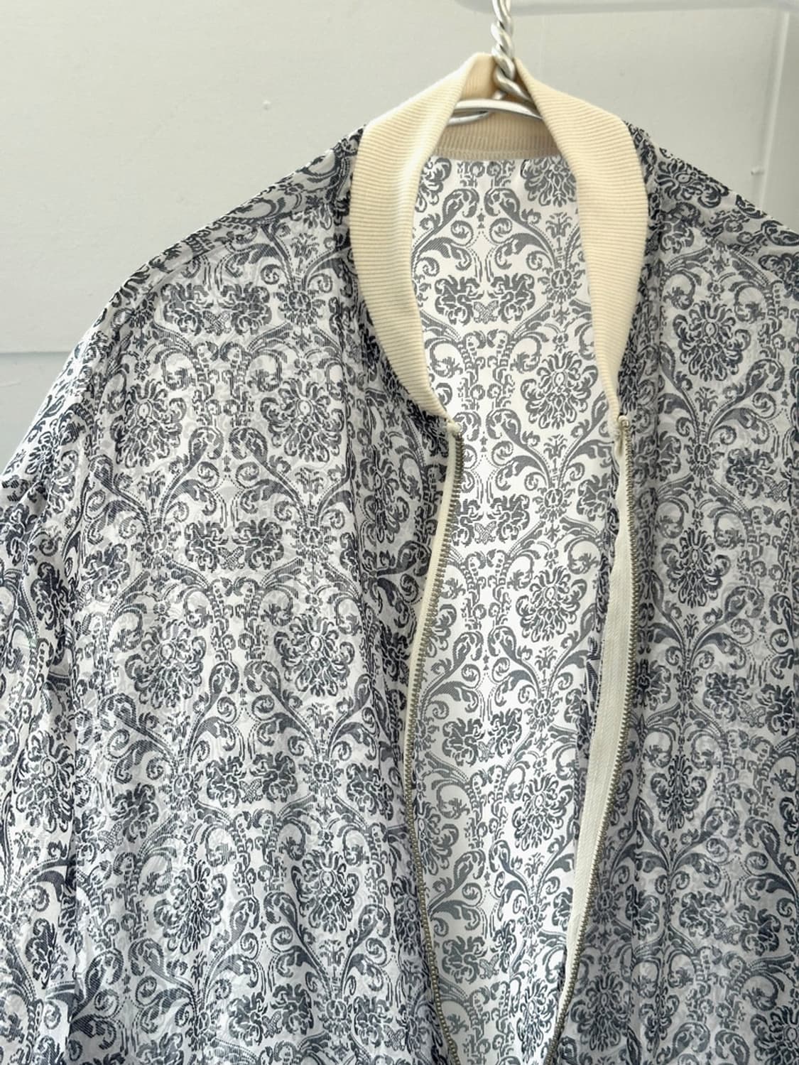 Sheer fabric loose zip blouson 상품이미지8