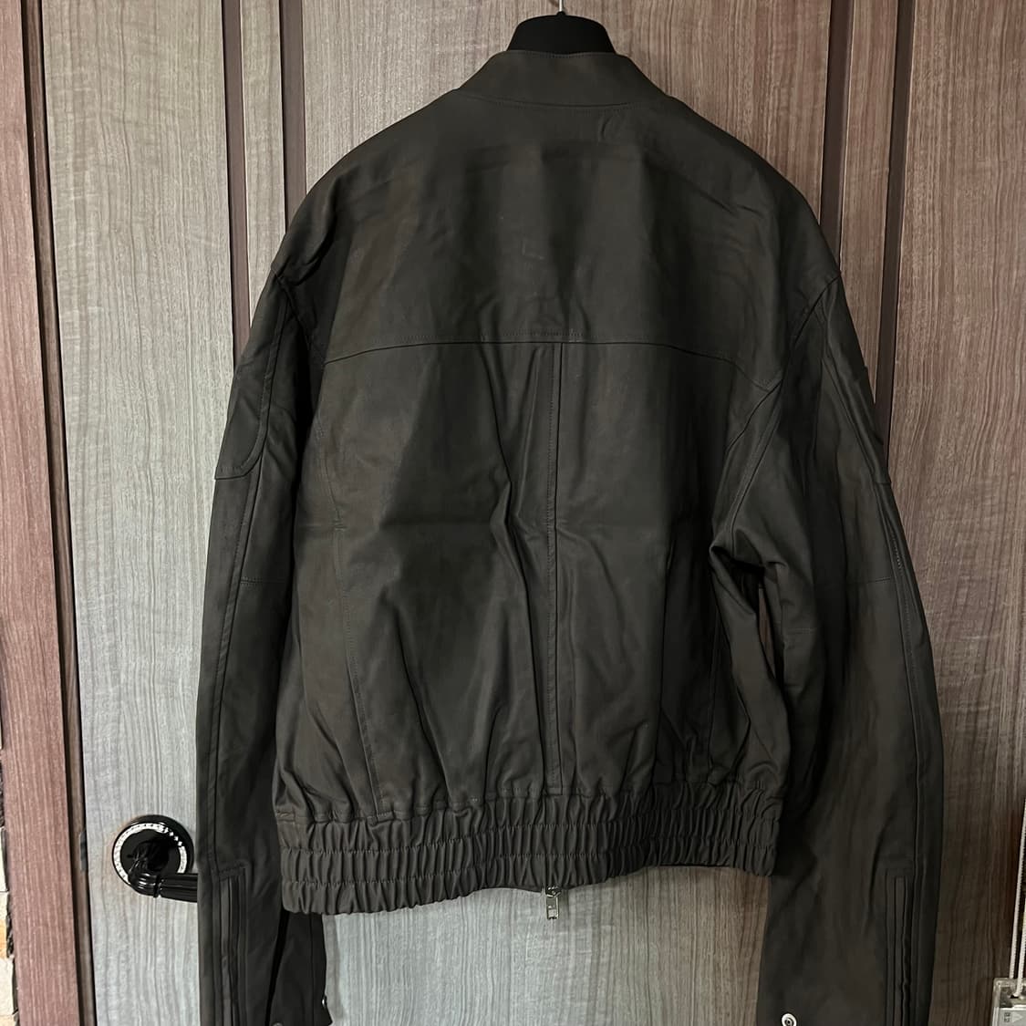 [새상품] 르마드 엠보 라이더 자켓 차콜 상품이미지4