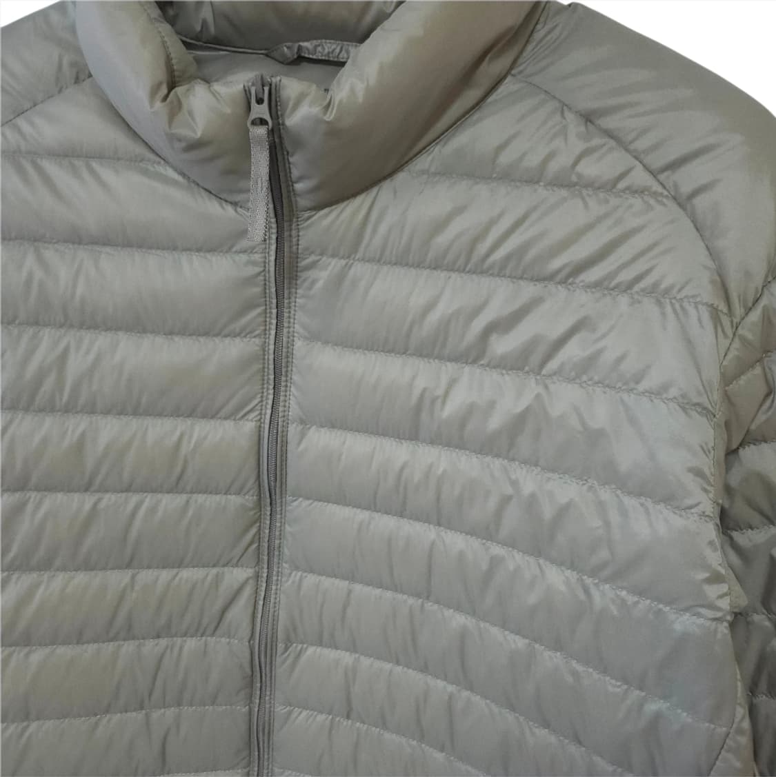 유니클로 구스다운 경량패딩잠바 105 XL 거위털 라이트다운 상품이미지4