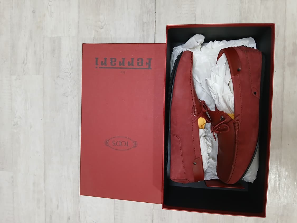 토즈 × 페라리 콜라보 상품이미지6