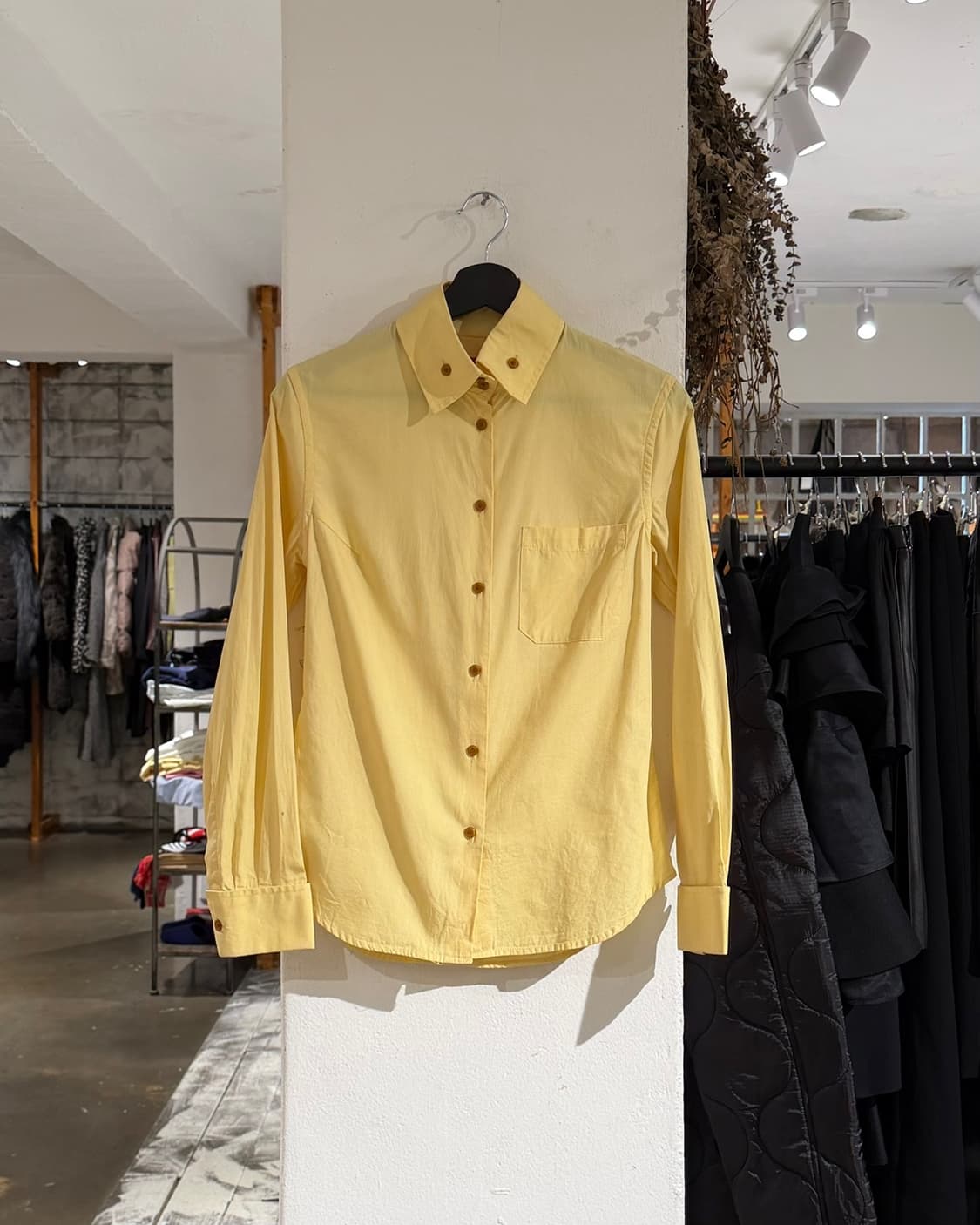 비비안웨스트우드 레드라벨 옐로우 클래식 셔츠 상품이미지1