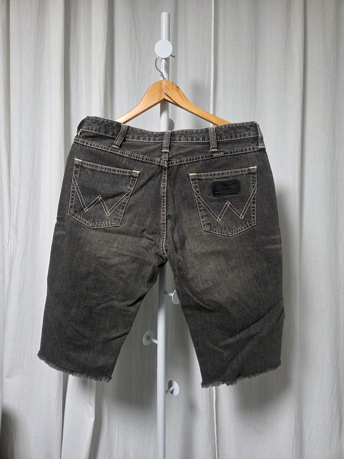 랭글러 슬림핏 버뮤다 팬츠 상품이미지3