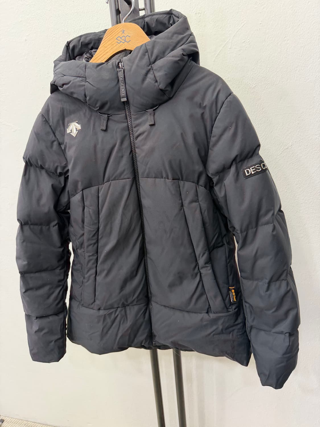 정품) 데상트 여성 패딩 M 상품이미지3
