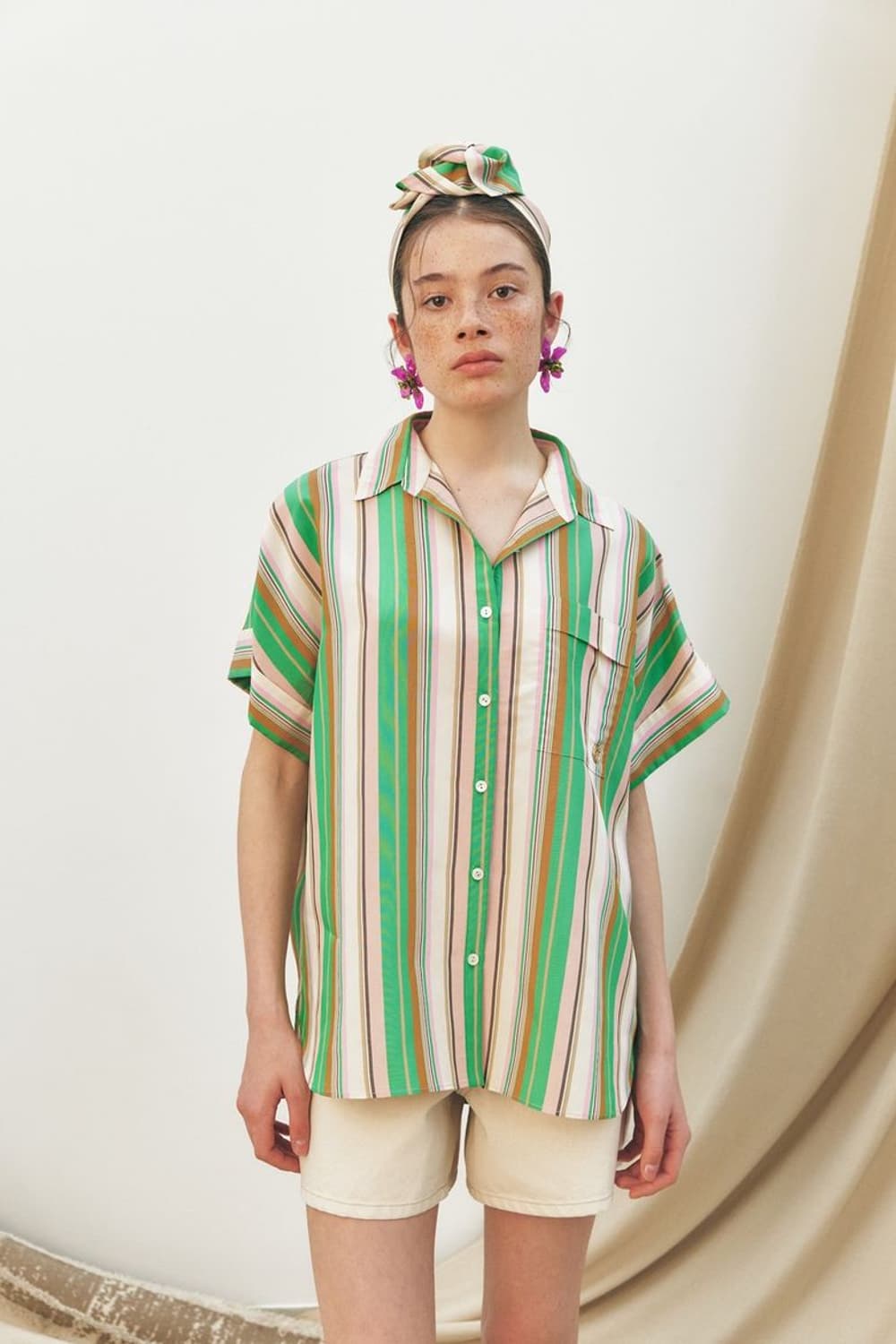 [새상품]KUME 쿠메 오버사이즈 롤업 하프슬리브 셔츠 상품이미지1